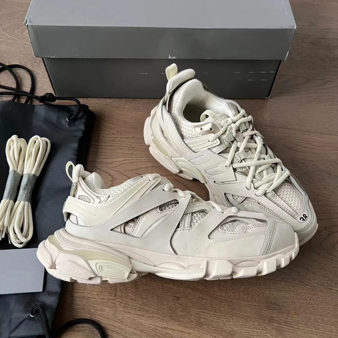 balencigas Tracks Scarpe casual Designer Track 3 3.0 Triple White Black Mans Sneakers Gomma Leather Trainer Scarpe da ginnastica con piattaforma stampata in nylon balencigas 2023