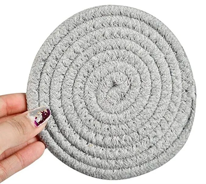 Matten Pads Stijlvolle handgemaakte gevlochten geweven drinkonderzetters 4.3 inch katoen superabsorberende warmtebestendige ronde Coaster RRE14389