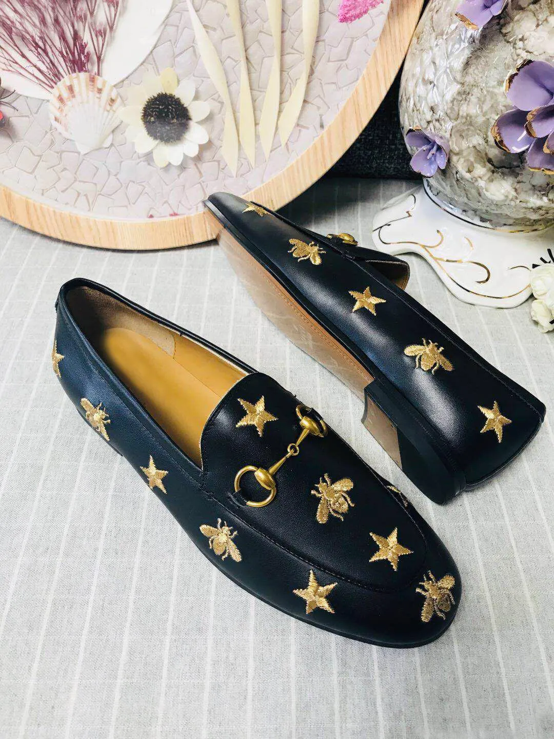 Gucci classic women Flat designer Dress shoes 100 cowhide Metal buckle Lady leather letter casual guccie shoe Mules Princetown Men gg guccishoes