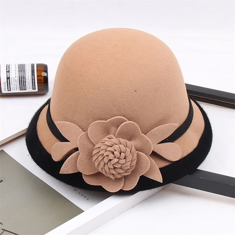 Stingy Brim Hats UTHAI K82 Female's 3D Flower Woolen Retro Pot For Autumn And Winter Ladies Dome Leisure Fisherman Basin 220922