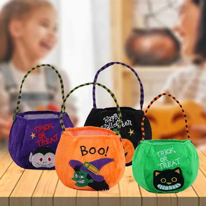 2022 Nya Halloween Candy Bags Special Festival Decorations Multi Styles Pumbkin Skull Style Tyg handväska trick eller behandla rolig festgåva vackra handväskor