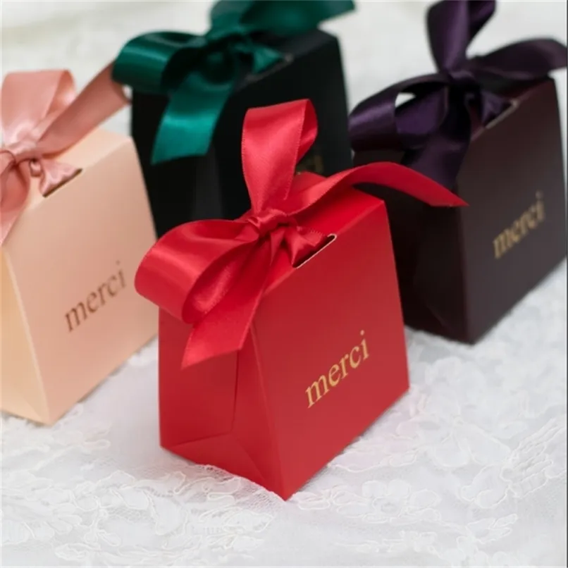 Cadeau cadeau européen haut de gamme faveurs de mariage sacs boîte de bonbons pour baptême bébé douche anniversaire emballage événement fête fournitures 220921