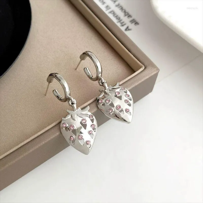 Boucles d'oreilles pendantes mode Simple mignon doux argent métal fruits fraise pendentif dames tendance rose strass bijoux