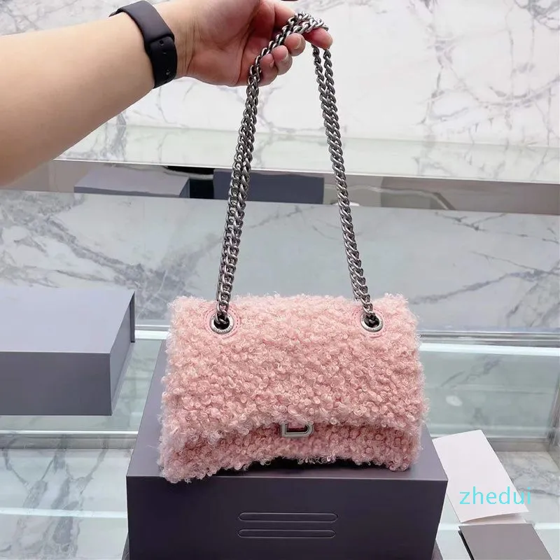 Bolsos de piel de reloj de arena de invierno para mujer, bolso de diseñador, bandolera peluda de lujo, bolso de moda, bolso con cadena, sillín pequeño para mujer