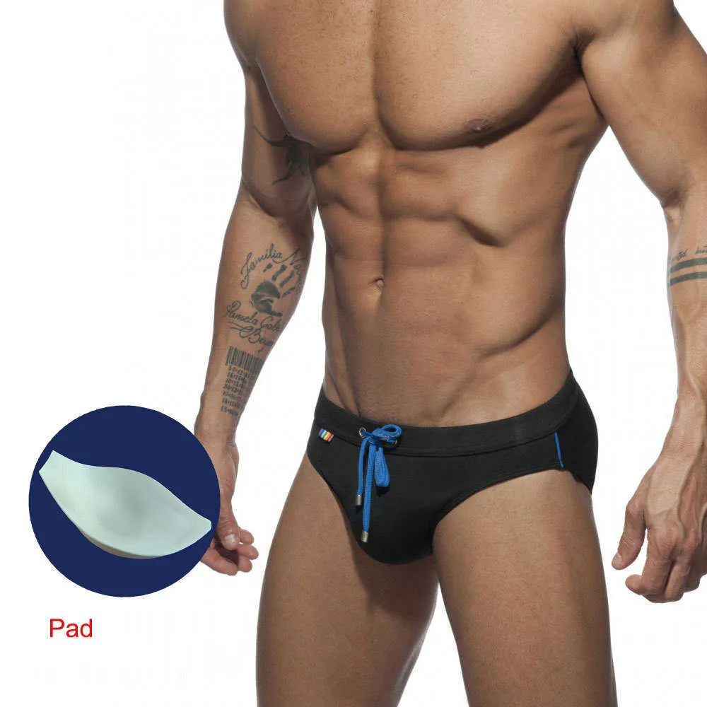 Costumi da bagno da uomo Push Pad Intimo Gay Rainbow Love Stampato Triangolo sexy Costume da bagno Beach Pool Costume da bagno a vita bassa Sea boy J220913