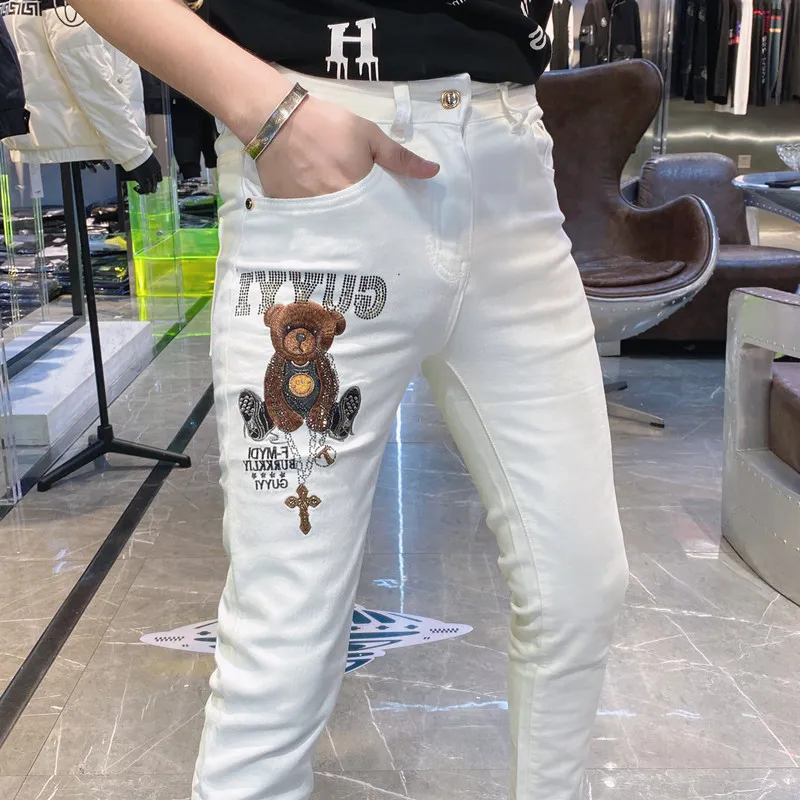 Leggings jeans popolari da uomo New Bear Diamonds Trend brand Pantaloni bianchi neri maschili per tutte le stagioni Pantaloni da uomo Street Pencil 28-38