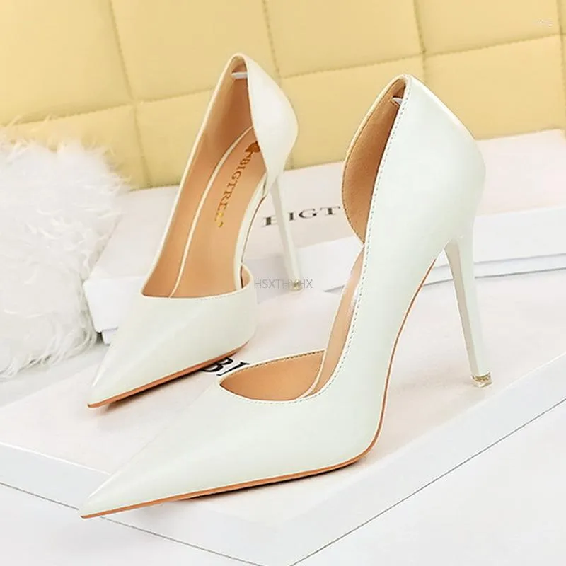 Dress Shoes 2022 Est Women Pumps Elegant Pointed Toe Patent Leather Office Lady Shoe Spring Summer High Heels Wedding Bridal Size 43