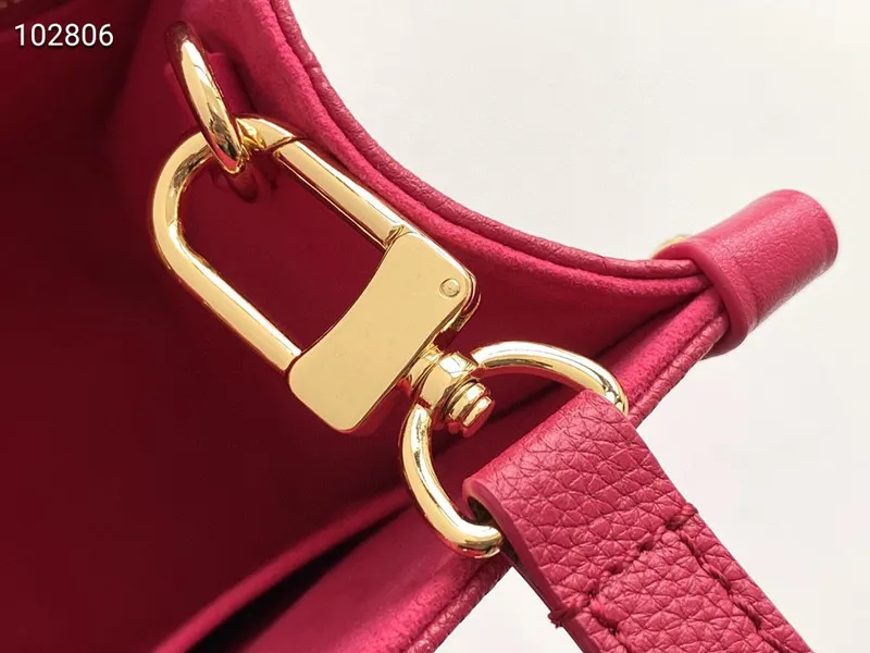 Top ONTHEGO Handbags Women Leather Embossing Shoulder Bags Crossbody Bag Messenger Bags Designers Handbag Tote Purse M58521