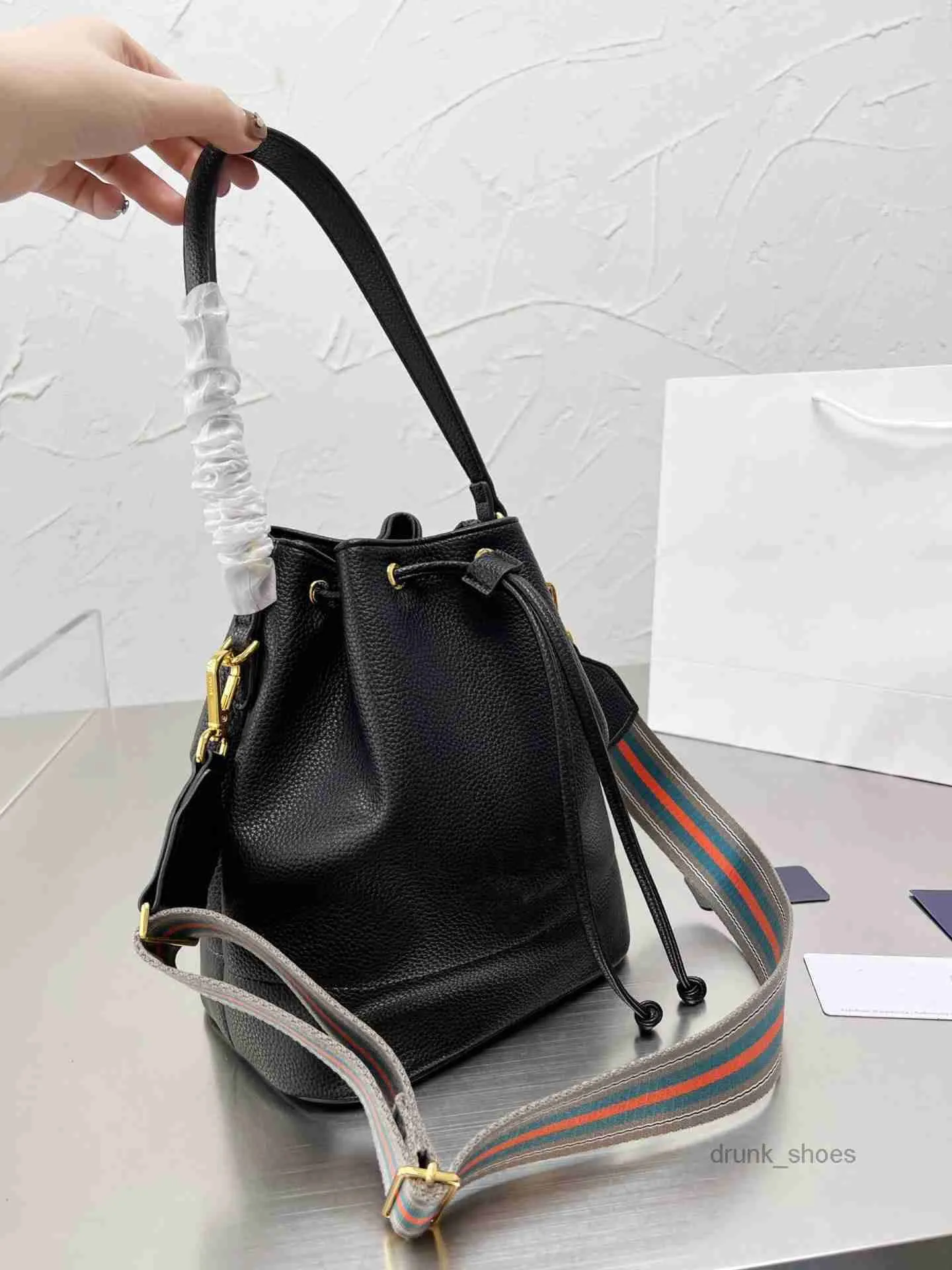 Bolsos de noche Bolsos de cubo de moda Bolsos de diseñador para mujer Bolsos de hombro Crossbody Ligero Conveniente Versátil Cualquier temporada