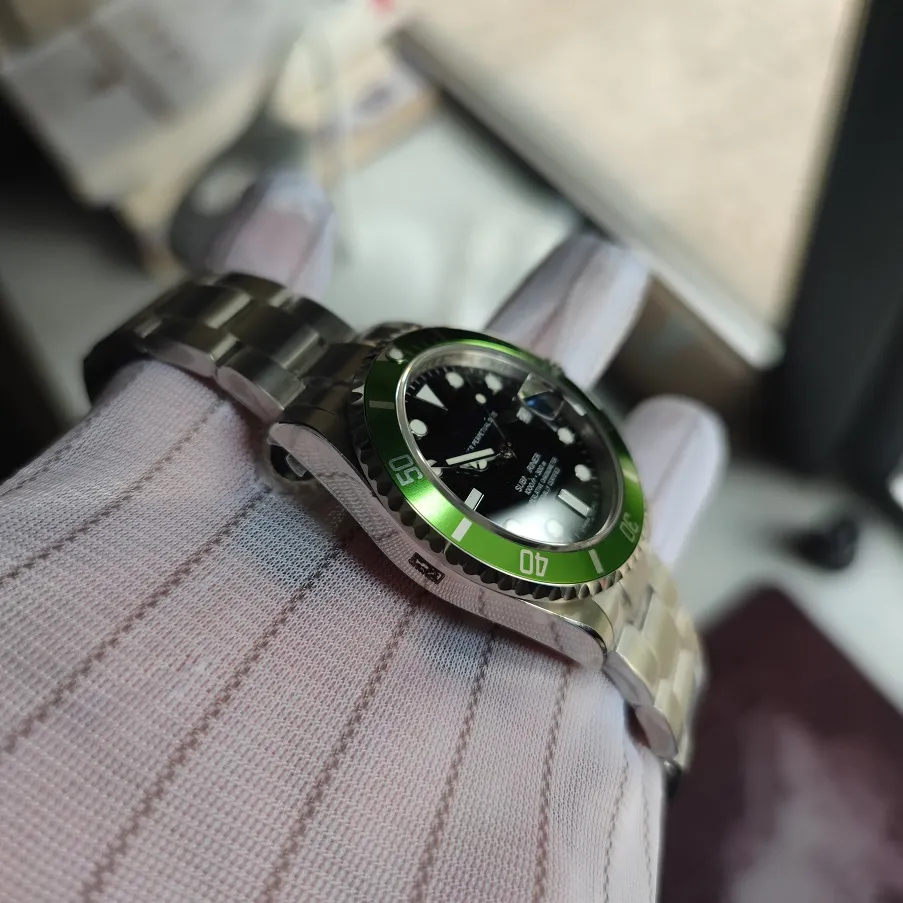 Zegarki męskie Rolx 40 mm Vintage Men Zegardwatch 16610 Zielona aluminiowa Bransoletka 3135 Automatyczna Wodoodporna Kolekcja prezentów urodzinowych x