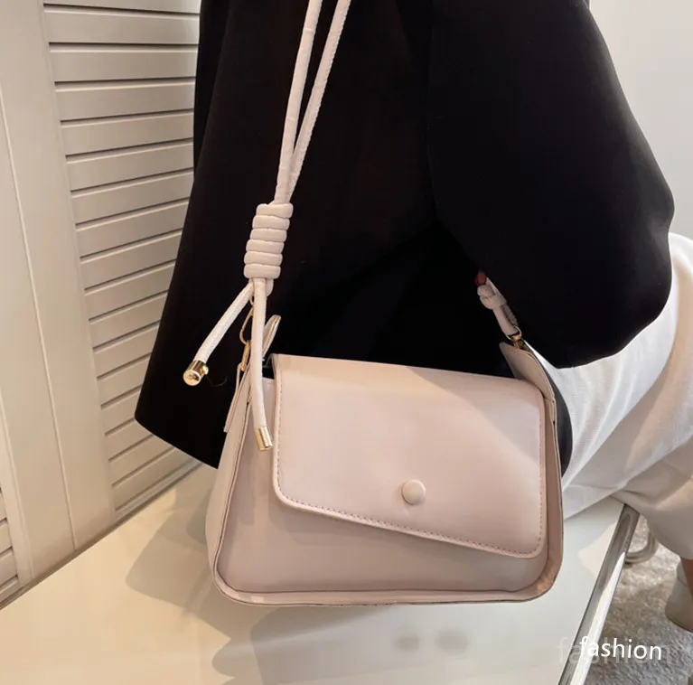 HBP Tasche Damen Taschen Frühling einfache Mode in der Lage Schnalle klein quadratisch alle Handtaschen Schulter y8490Q58