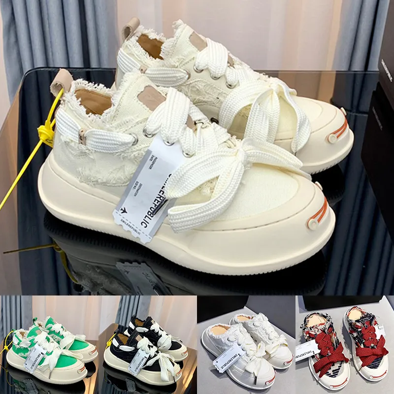 デザイナーの男性カジュアル女性スニーカーシューズSmilerepublic Sr Street Chunky Sole Open Back Women Platform Canvas Mule Cream Multi-Color Mens Sneakers Trainers 291