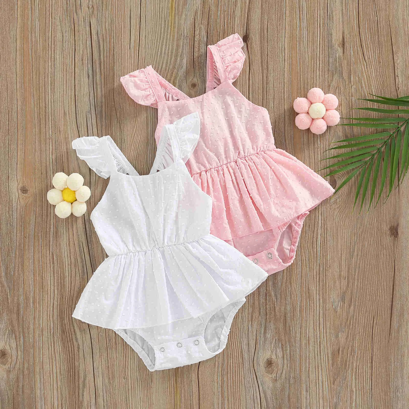 Rompers Summer Baby Ubrania Dziewczyny Dziewczyny Bodysuit Solidny kolor Ruffy Girl Suit Niemowlęta dziewczyny bez rękawów Jobsit J220922