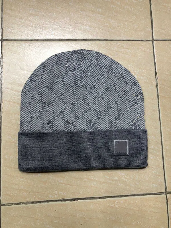 2022 Gorro / Calavera Gorro clásico Diseñador Gorro de invierno Hombres y mujeres Diseño de moda Gorros de punto Gorro de lana de otoño Letra Jacquard