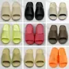 slippers d