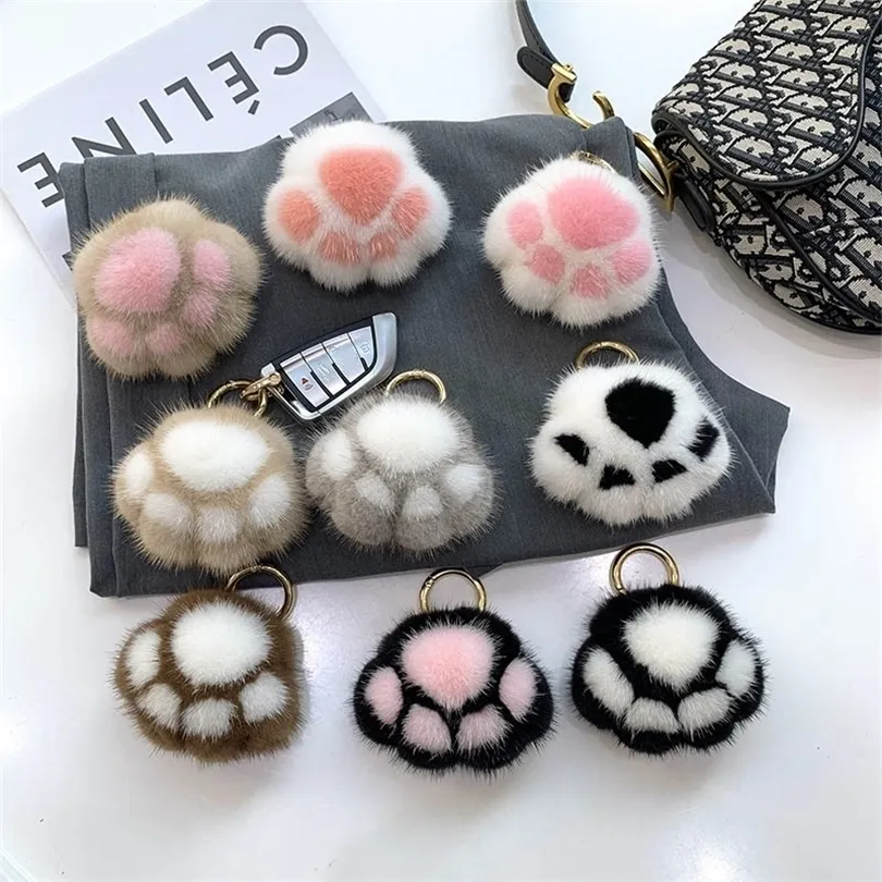Plush Keychains Women Cat Claw Faux Fur Key Chain Charm Fashion Plush Bear Paw Car Keychain Bag Pange Party Gift Jewelry 220923