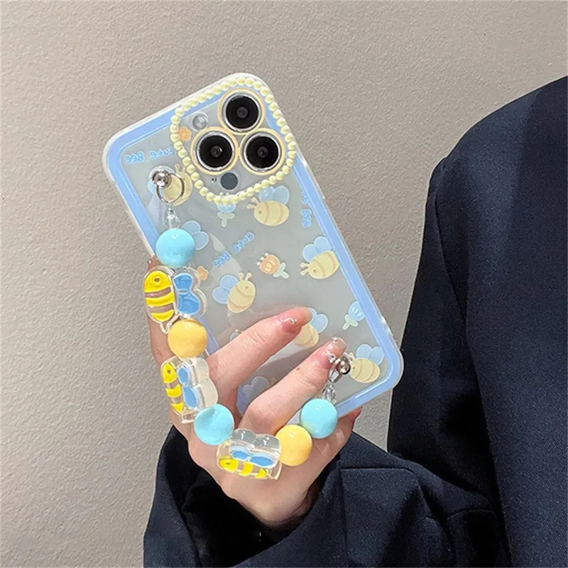 Étuis de créateurs de luxe INS Cute Cartoon 3D Bee Bracelet Chaîne Soft Phone Case pour iPhone 14 13 12 11 Pro XS Max X XR 7 8 Plus Se3 Couverture arrière antichoc