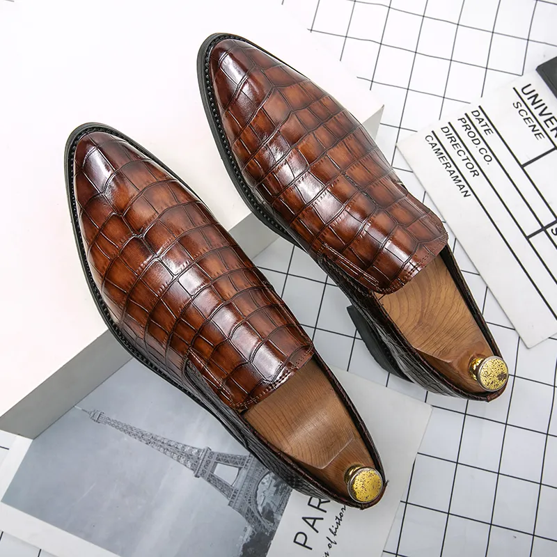 Karierte Retro-Brogue-Schuhe tragen Herrenschuhe im britischen Stil mit spitzer Zehenpartie, einfache Luxus-Business-Casual-Kleiderschuhe 38-48