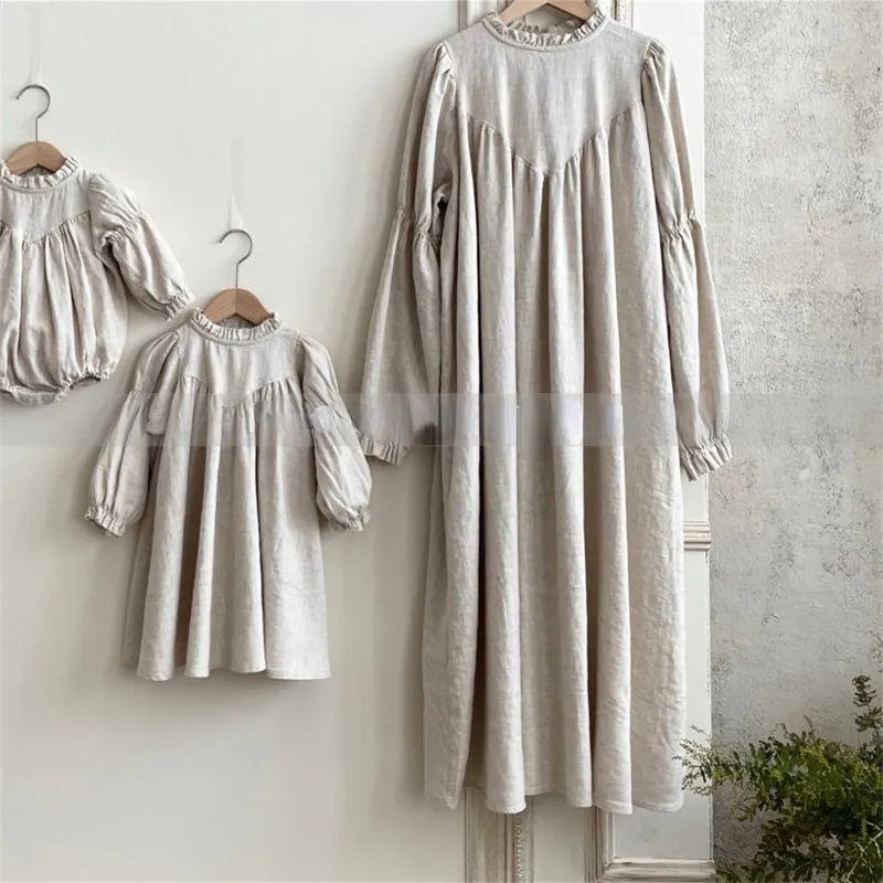 Abiti coordinati per la famiglia Abito manica lunga al ginocchio Pullover Una linea Solido Regular Cotone Moda Semplice Dolce Primavera Autunno Bambini Ragazze 220924