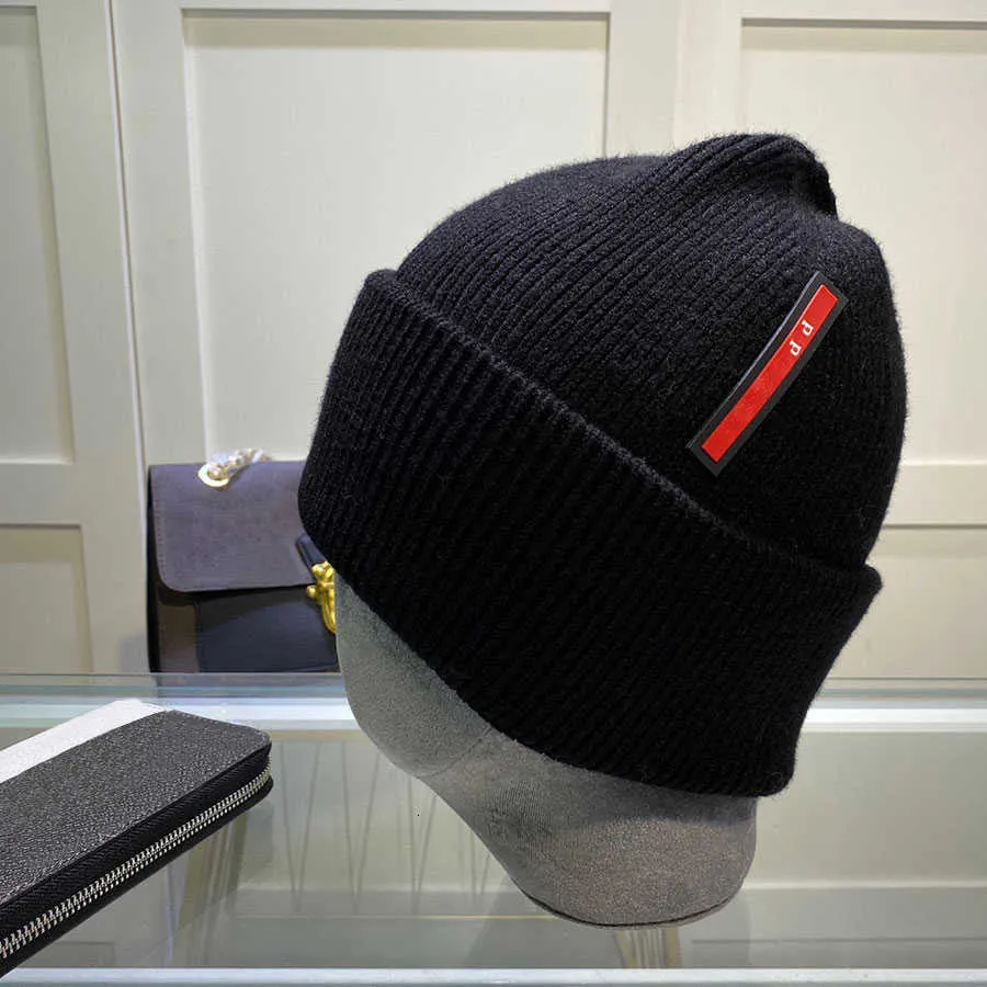 비니/해골 모자 디자이너 니트 모자 비니 모자 돔 해골 모자 단색 편지 겨울 모자 남자 여자 5 색 고품질