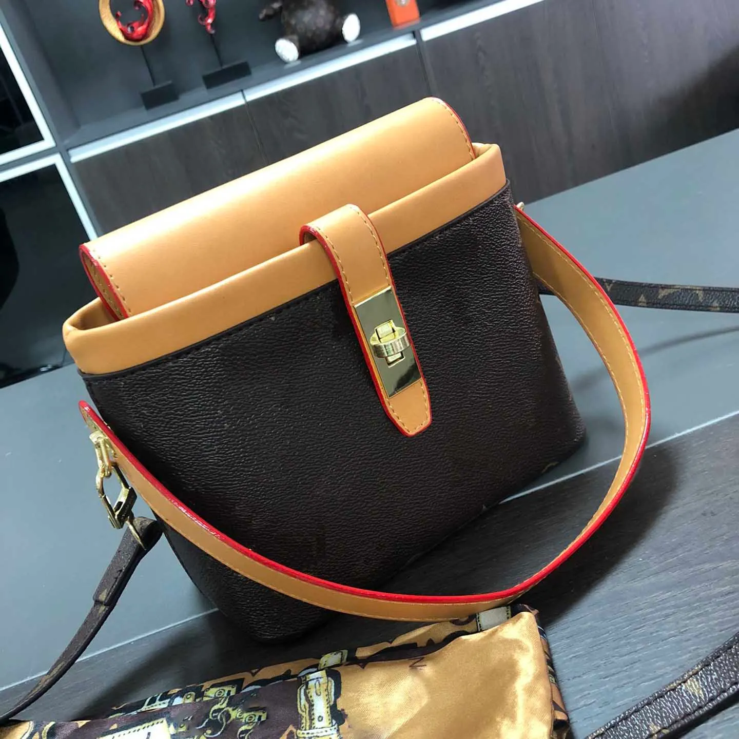 Designer Bag Tote Women Handbag Luxurious Patchwork Bucket Bag Brand Original High Imitation Internal Standard Full Printed Logo