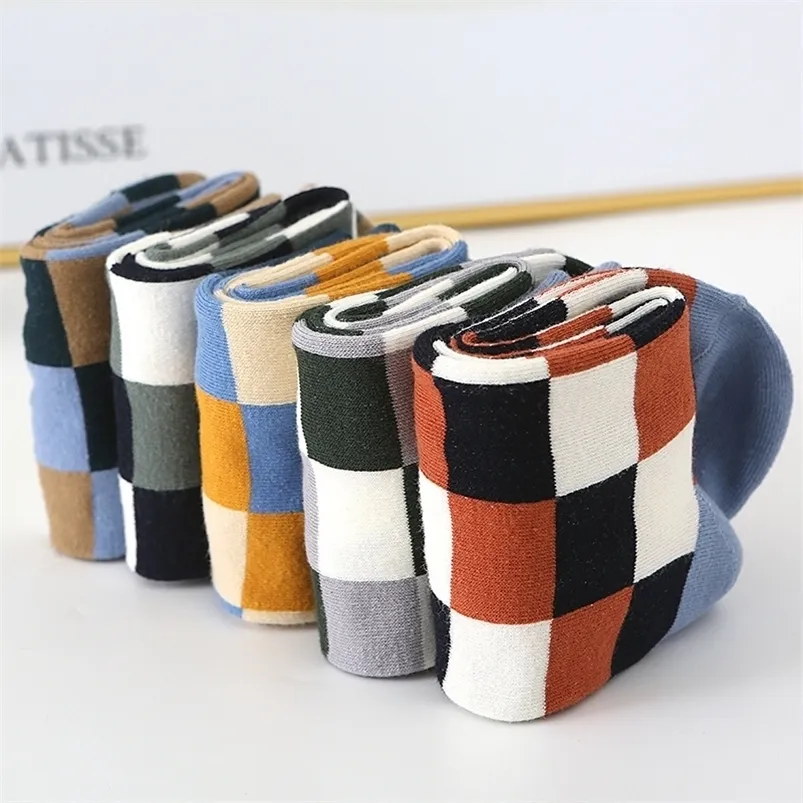 Men's Socks 5 Pairs Colorful Argyle Pattern Cotton Men Crew Dress Socks Pack Novelty Quality Designer Harajuku Gifts for Men Husband Happy 220923