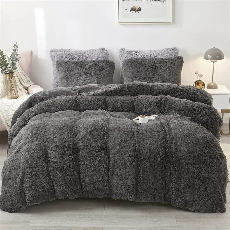 Ensembles de literie Couverture de couette moelleuse Ensemble de lit Fausse fourrure Couette floue Luxe Ultra doux en peluche Shaggy 3 pièces 220922