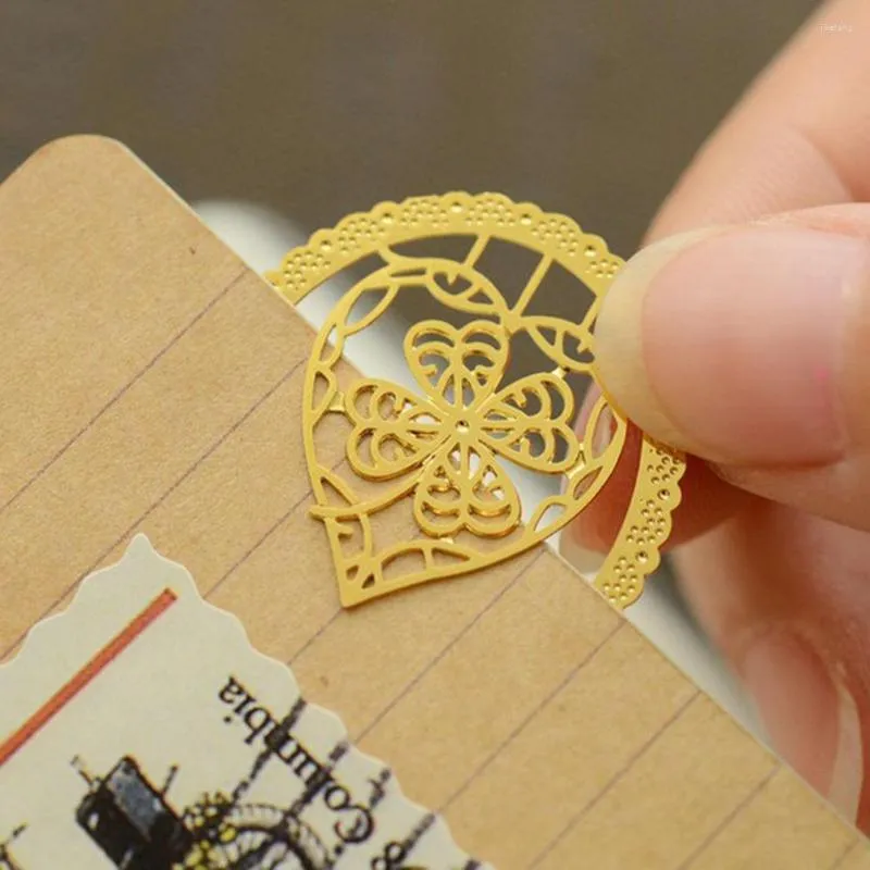 Mini Kawaii Animal Birdcage serce Eiffel Tower Book Mark Metal Bookmarks Clips for School Office Artykuły artykułowe Prezenty dla dzieci