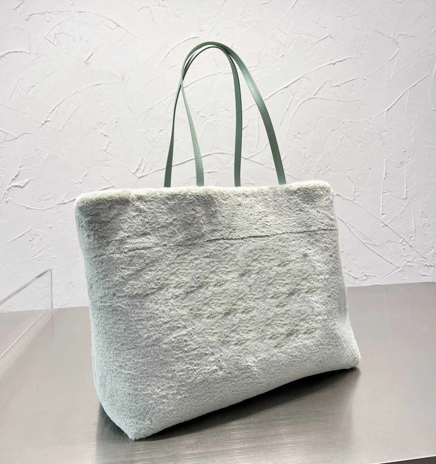 Totes Winter Plush Borsa la spesa da donna Borsa borsa di moda Tessuto in spugna Lettera Tasca pacchetto di grande capacità Portafogli di alta qualità 0926