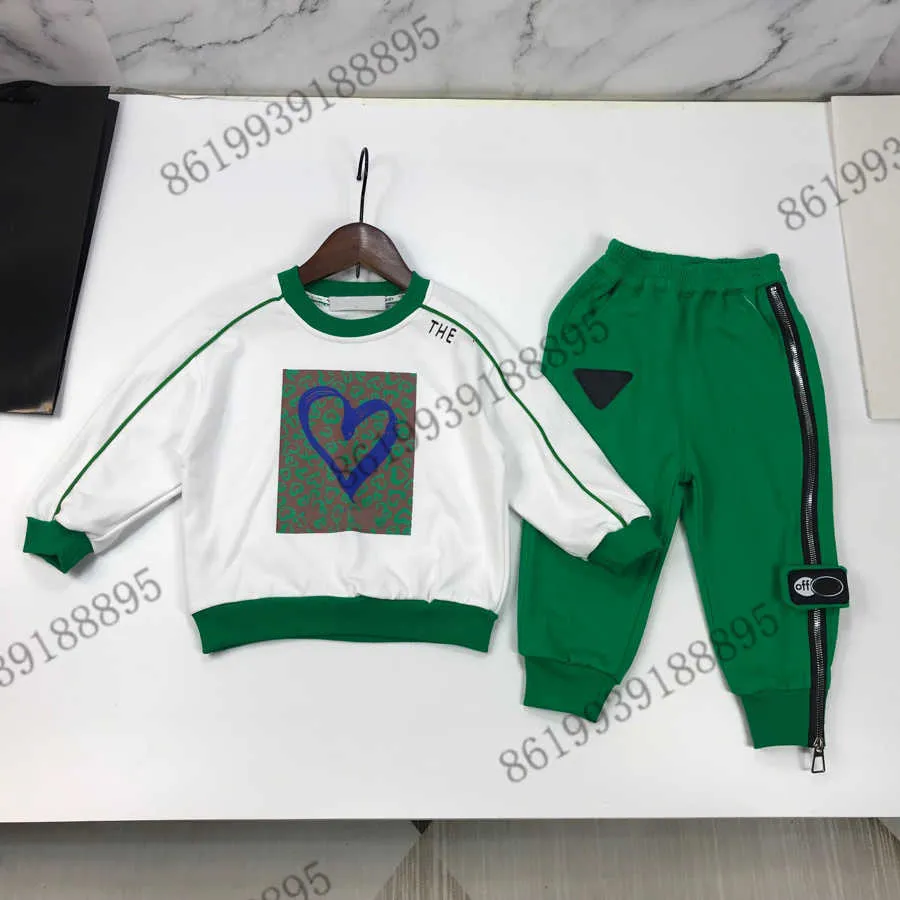 I clienti acquistati spesso con oggetti simili set di abbigliamento set per bambini e ragazze si adattano al marchio tracce di abbigliamento set hot sell Fashion Spring Autumn per bambini Abiti per bambini