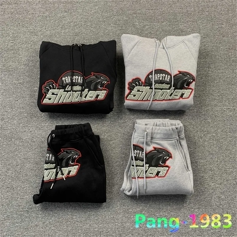 Herrtröjor tröjor spårar fw hoodie kostym män kvinnor röd svart tiger huvudhandduk broderad huvtröja plysch 220924