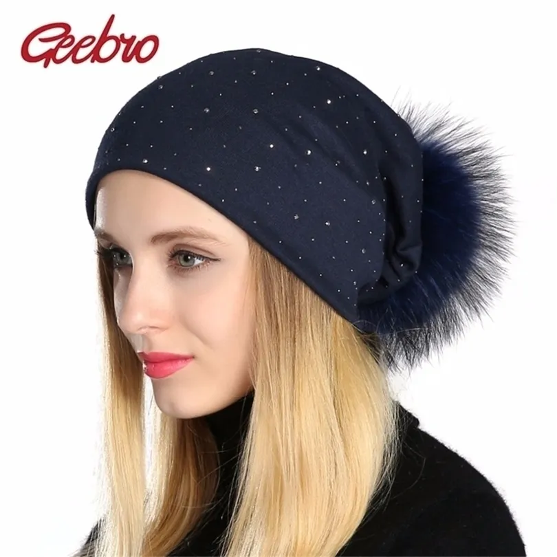 Beanieskull Caps Geebro Kadınlar Rhinestones Sleuchy Beanie Hat Pompom Şapkalı Kadınlar için Sade Renk Beanies Şapkalar Kadın Rakun Kürk Pompon Kafatası 220927