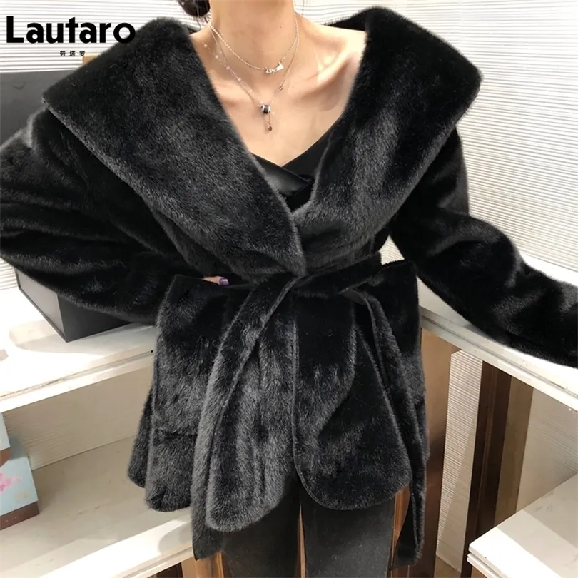 Womens Jackets Lautaro Winter Black Warm Oversized Faux Fur Cardigan Women Drop Shoulder Long Sleeve Sashes Loose Stylish Korean Fashion 220926