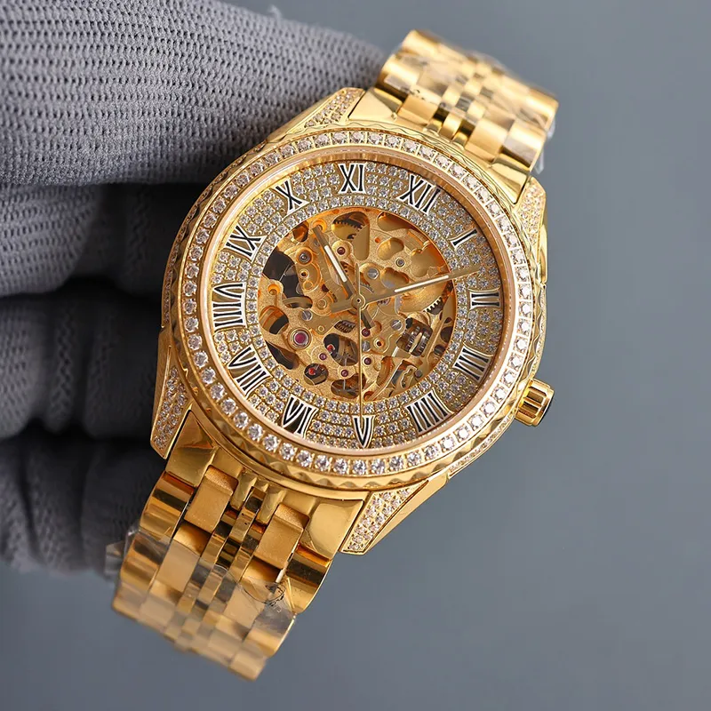 Mens Watches Diamond Wristwatch Fully Automatic Mechanical Watch Sapphire Stainless Steel Strap Design 40mm Montre De Luxe Gold Strap