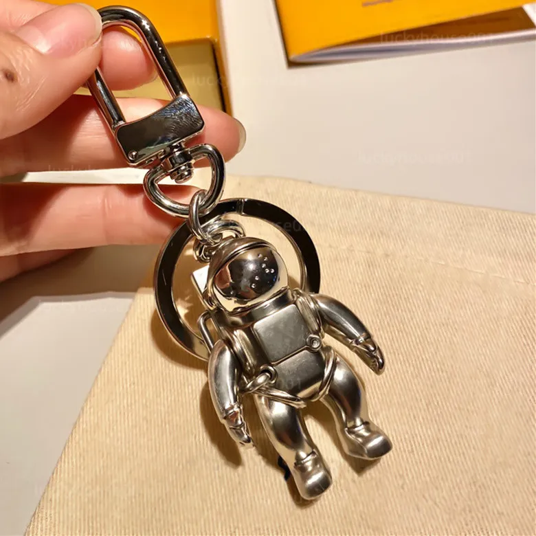 Lüks cazibe anahtar zinciri araba paslanmaz çelik katı harf kombinasyonu anahtarlar zincir moda gündelik astronot erkek kadın çanta kolye takı aksesuarları sevgilisi hediye