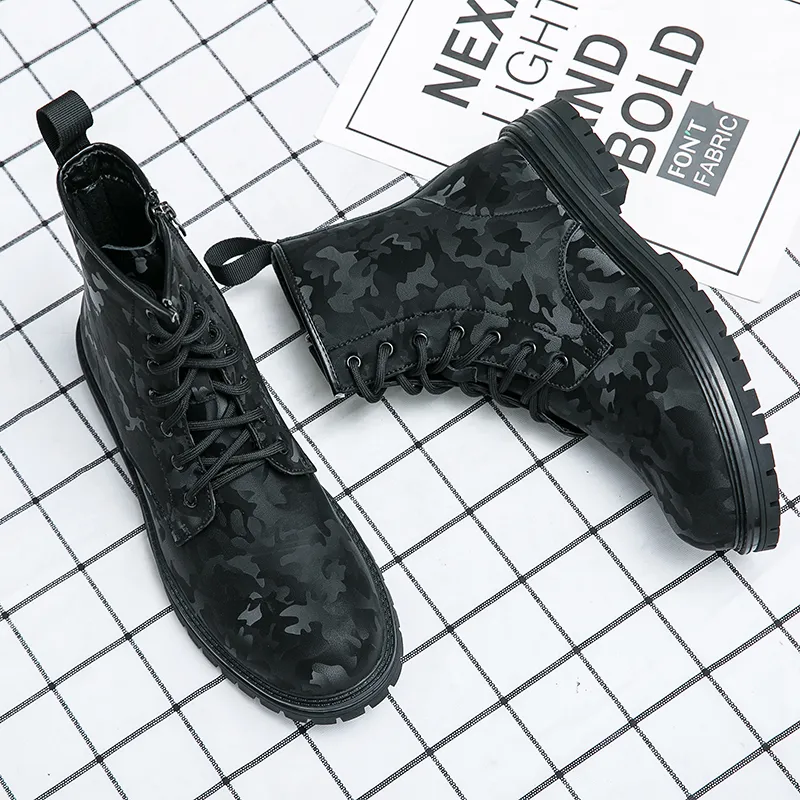 Sapatos de botas curtas Personalidade Homens britânicos Camuflagem redonda Cabeça de renda grossa Lace lateral Fashion Street Casual Outdoor diariamente 92