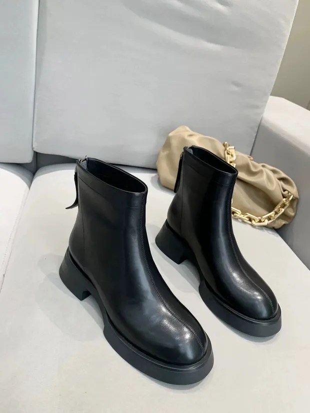 2022 Winter New Cowhide Fur Lining Martin Boots Three color Women's Winter Shoes Fashion Luxury 35-39 us4-8 box or bags