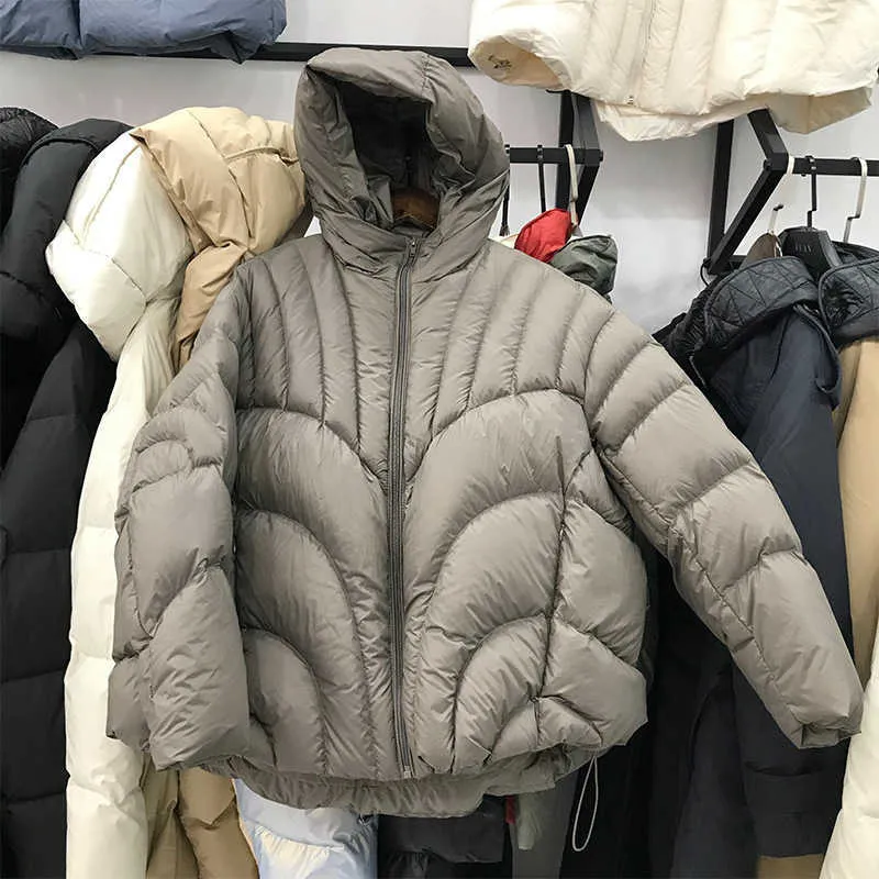 Piumino da donna Down Parkas in autunno e in inverno della versione corta da donna con cappuccio