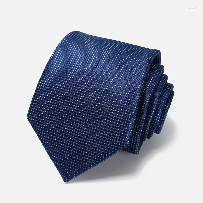 Bow Ties High Quality 2022 Designer Fashion Dark Blue Plaid 8cm för män slips bröllop affärsarbete formell kostym med presentförpackning