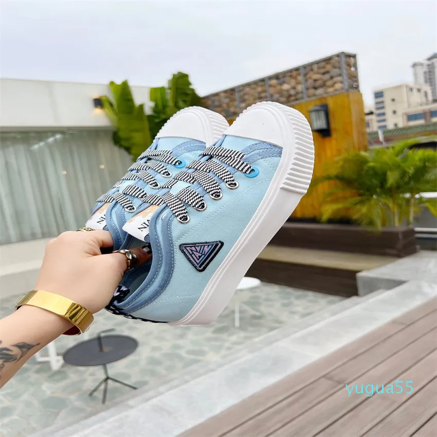 Designer Sneakers Casual Shoes Men Women Daddy Sneaker Lady Luxurys Runner Trainers Multicolor Platform Shoes