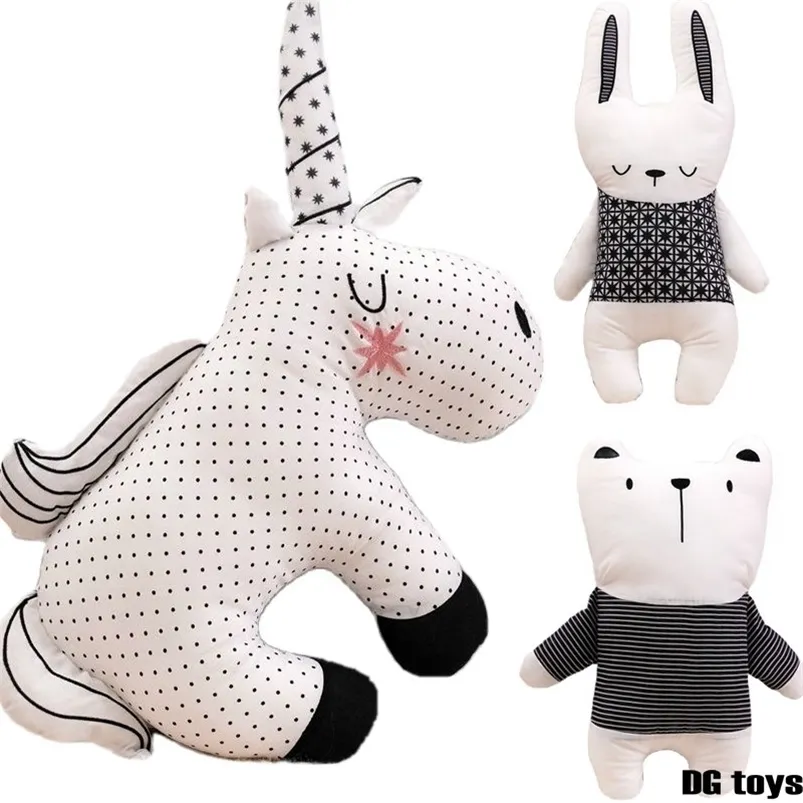 Plush Dolls Classic Simple Style Black and White Animals Cushion Stuffed Cotton Unicorn Bunny Bear Baby Room Bed Decor Throw Pillow For Kids 220927