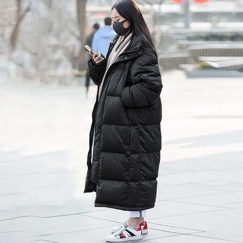 Drama de inverno de parkas feminino, casaco preto super por muito tempo, com o joelho espessado, pato branco esbelto