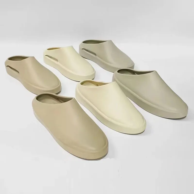 2023 Designer Slides tofflor Flat Floops Open Toe Cover Toes Kvinnor Män Casual Wear Classic Home Sandals Storlek från 6-14 Stora storlekar 44/45/46 Anpassad skrivande Välkommen