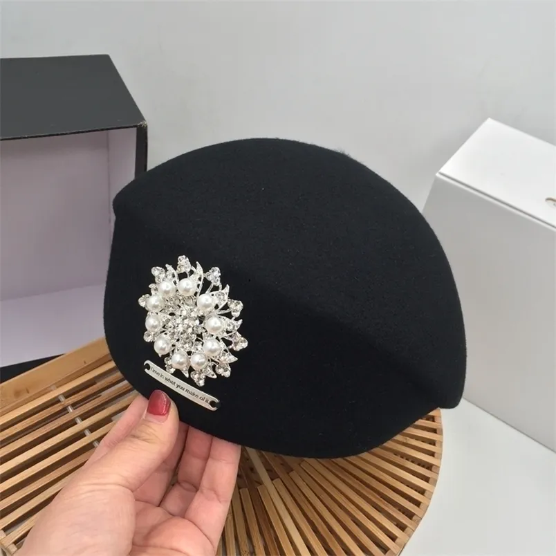 Cappelli da brima avaro versione coreana giapponese di berretto di lana nera e inverno inverno Cappello perle Diamond Diamond Lady Female 220928