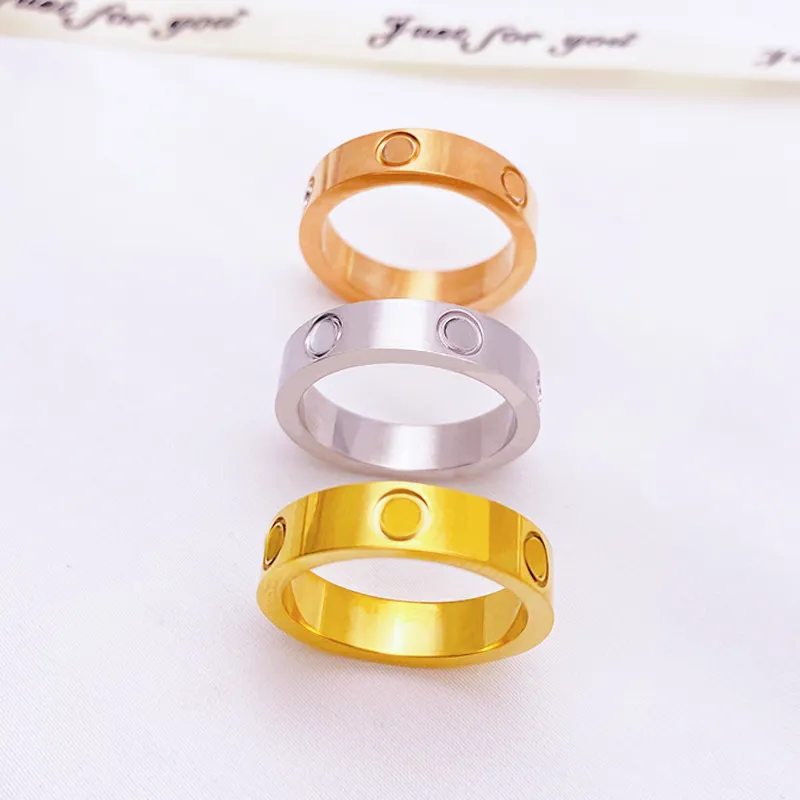 Love Rings Men Women Designer Ring Luxe Golden Gold Silver Casual paar sieraden Optionele maat Unisex Cjeweler Betrokkenheid trouwringen