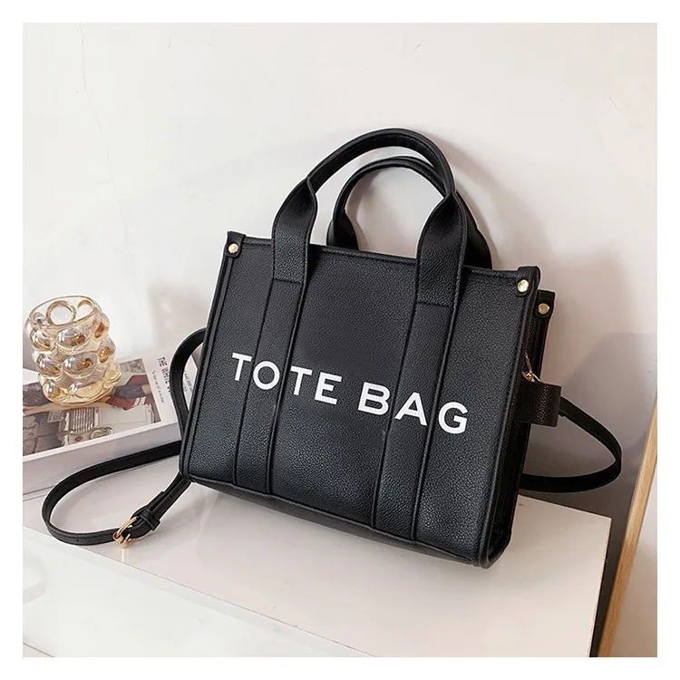 the totes bags lady famous designer cool practical large capacity plain crossbody shoulder handbags women coin purse cross body casual square leather wallets 132