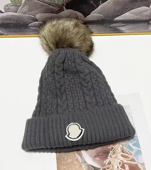 Winter caps Hats Women and men Beanies with Real Raccoon Fur Pompoms Warm Girl Cap snapback pompon beanie