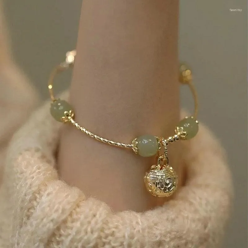 Bracelet naturel Hetian Jade cloche Bracelet pour femmes filles amulette bijoux fête des mères cadeaux couleur or poignet dames porter