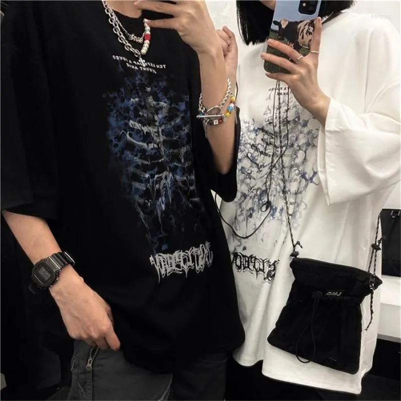 Men's T Shirts Anime Goth Black Letter Skull Graphic Oversized T-shirt Men Clothing Flame Clothes Casual Loose Top Plus Size Tops