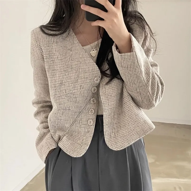 Kvinnors jackor temperament Slim Retro Simple V Neck Single Breasted Plaid Jacket Short Fashion Long Sleeve Tweed Cardigan Thin Autumn Top 220929